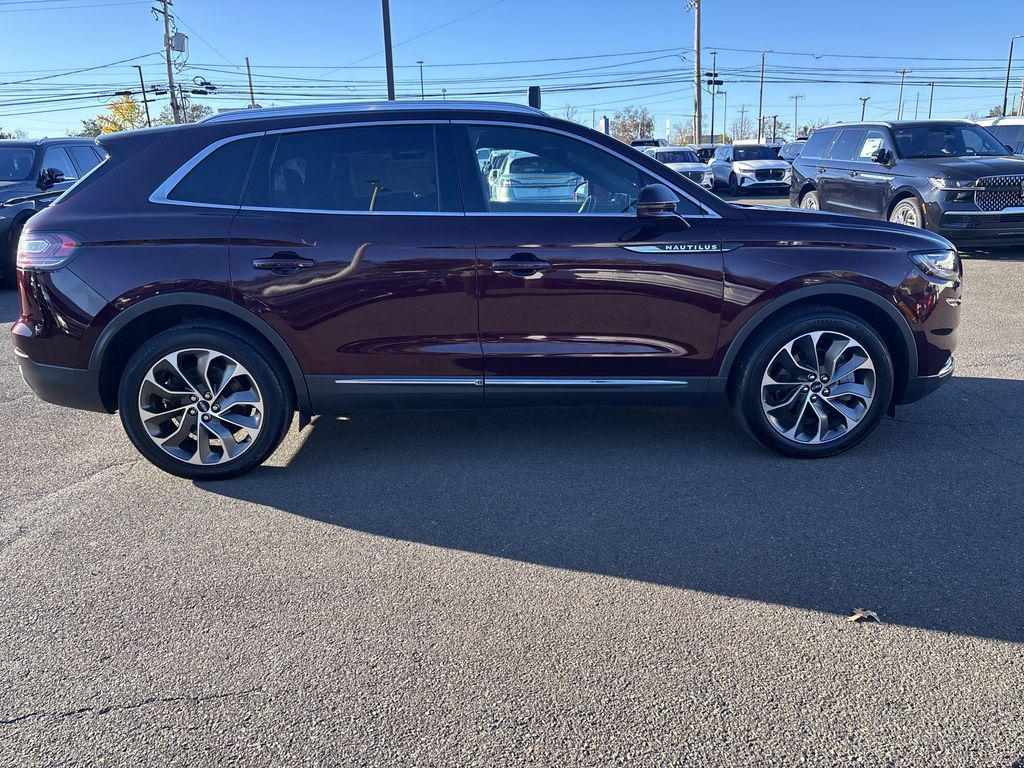 used 2021 Lincoln Nautilus car, priced at $31,490