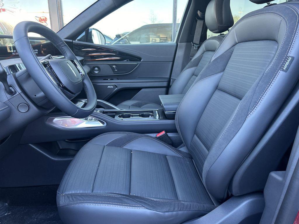 new 2025 Lincoln Nautilus car, priced at $59,621