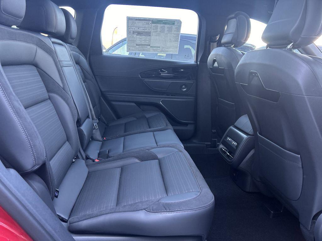 new 2025 Lincoln Nautilus car, priced at $59,621