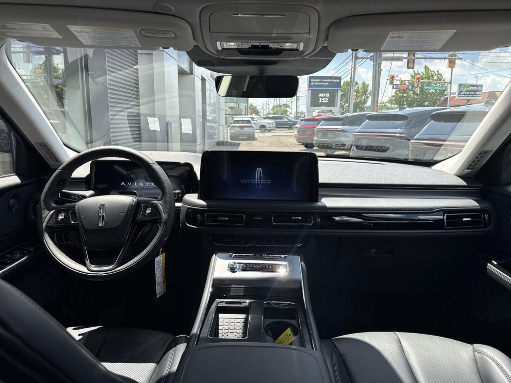 new 2025 Lincoln Aviator car, priced at $67,824