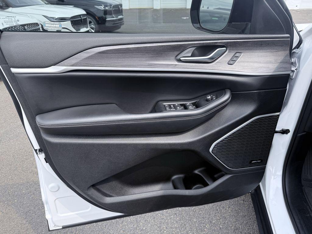 used 2023 Jeep Grand Cherokee 4xe car, priced at $29,890