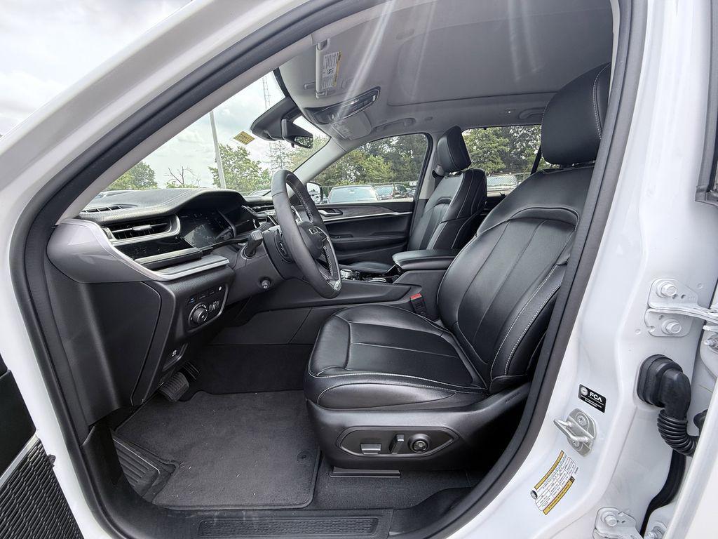 used 2023 Jeep Grand Cherokee 4xe car, priced at $29,890