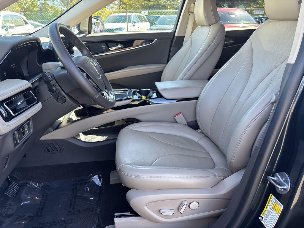 used 2022 Lincoln Nautilus car, priced at $34,490