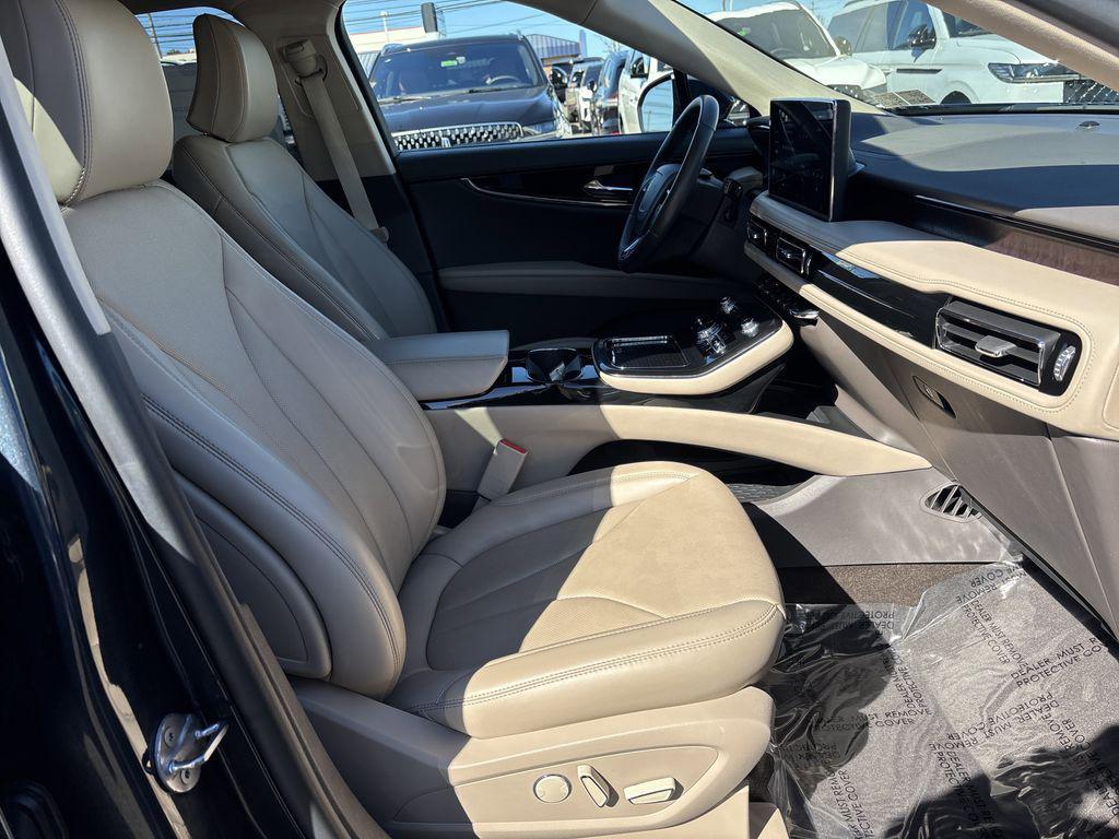 used 2022 Lincoln Nautilus car, priced at $34,490