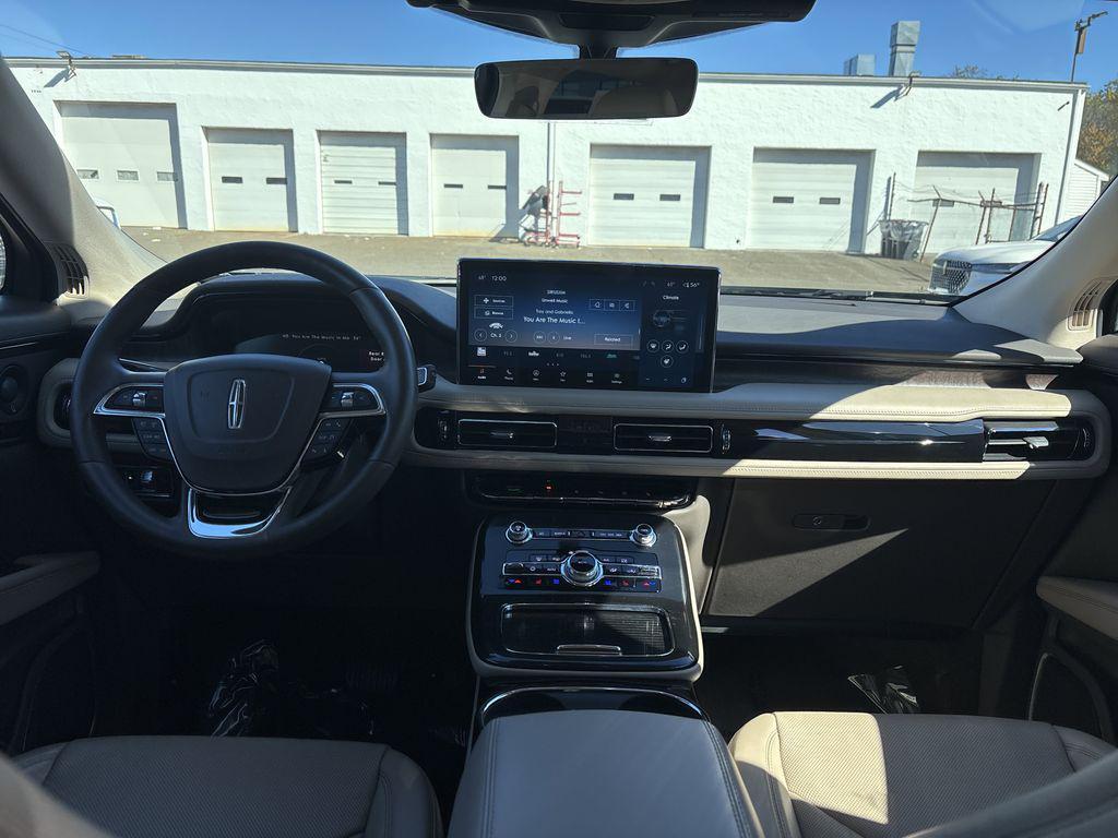 used 2022 Lincoln Nautilus car, priced at $34,490