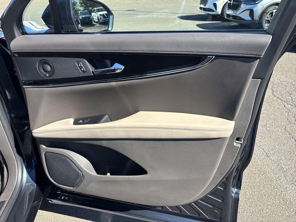 used 2022 Lincoln Nautilus car, priced at $34,490