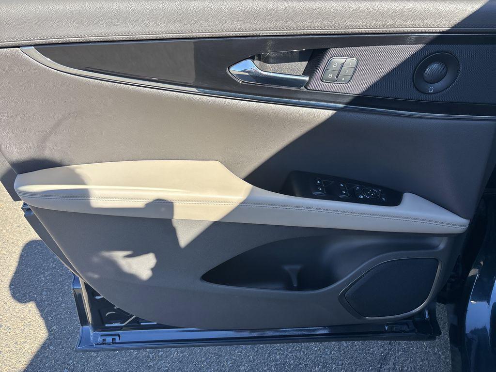 used 2022 Lincoln Nautilus car, priced at $34,490