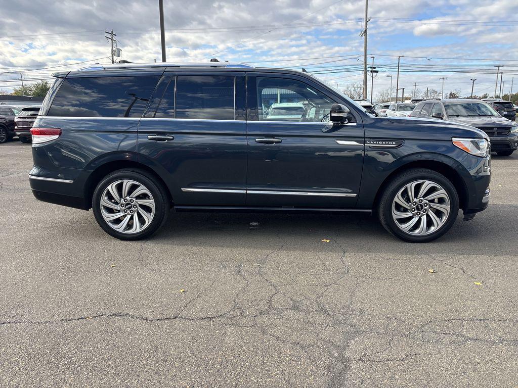 used 2022 Lincoln Navigator car, priced at $58,890