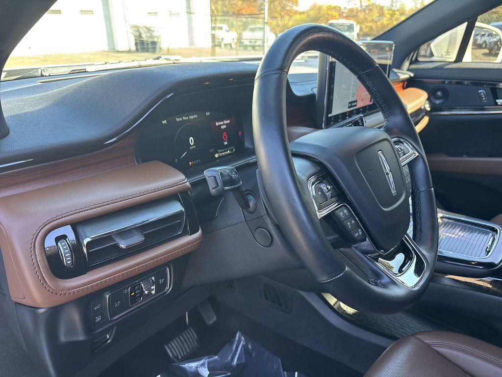 used 2022 Lincoln Nautilus car, priced at $36,890