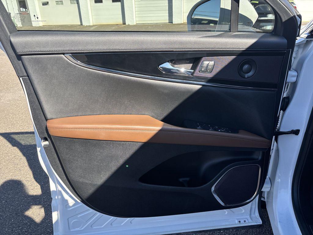 used 2022 Lincoln Nautilus car, priced at $36,890