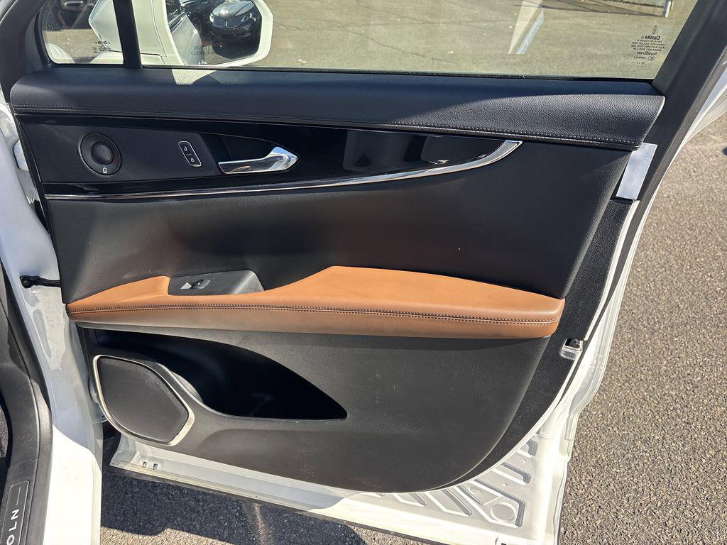 used 2022 Lincoln Nautilus car, priced at $36,890