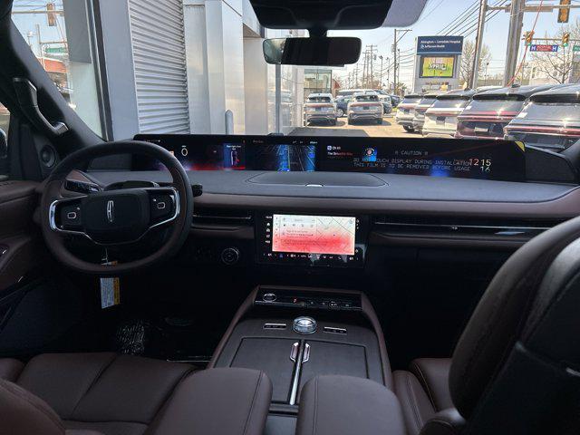 new 2025 Lincoln Navigator car, priced at $106,300