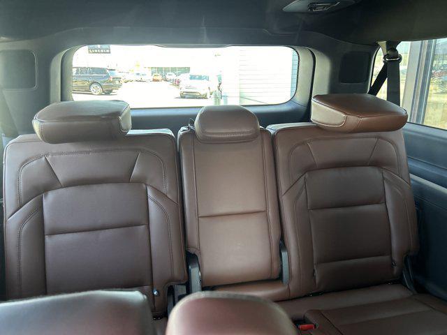 new 2025 Lincoln Navigator car, priced at $106,300