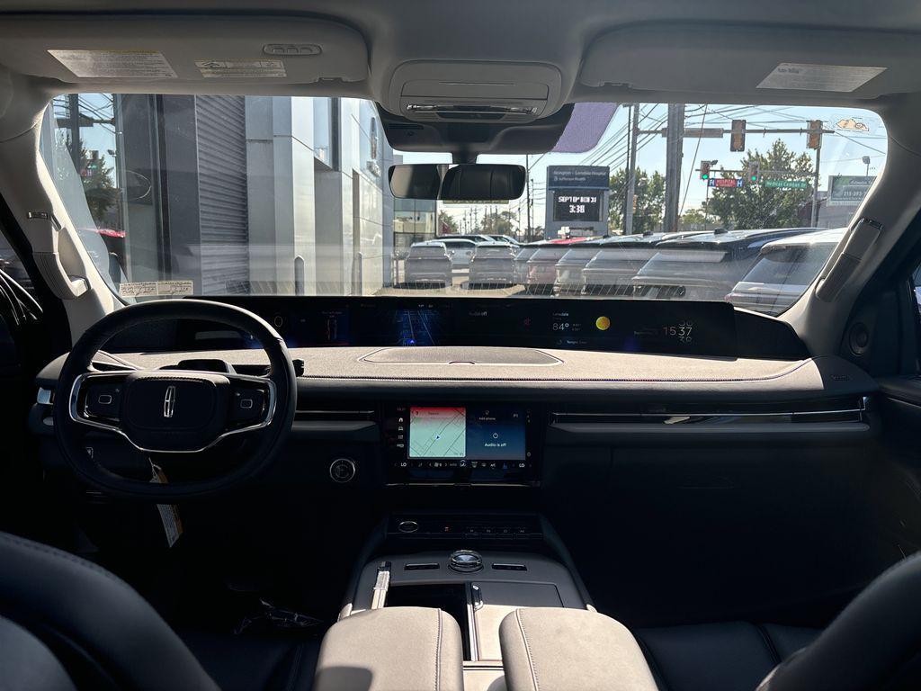 new 2025 Lincoln Navigator car, priced at $103,980