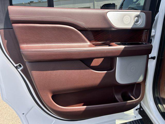 used 2020 Lincoln Navigator car, priced at $50,890