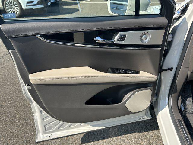 used 2022 Lincoln Nautilus car, priced at $34,890