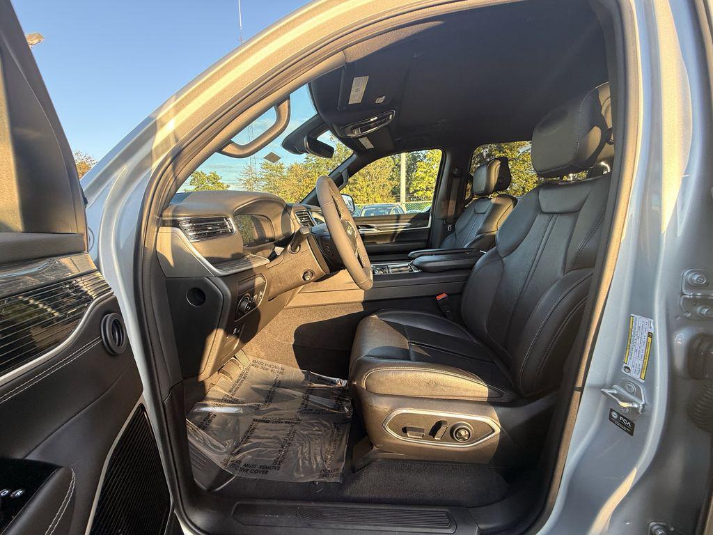 used 2022 Jeep Wagoneer car, priced at $41,890