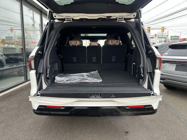 new 2025 Lincoln Navigator car, priced at $122,235