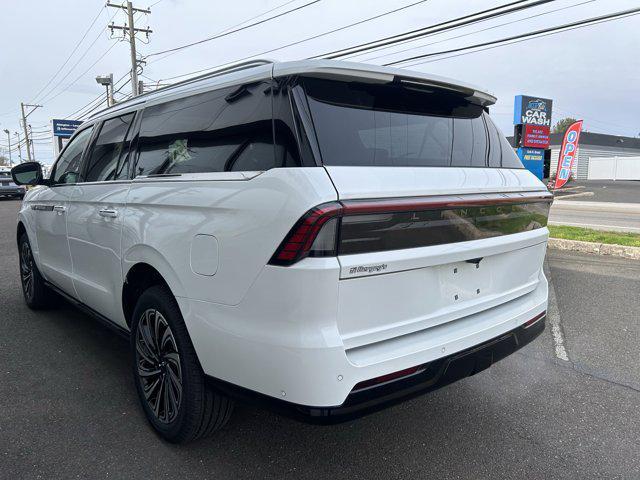 new 2025 Lincoln Navigator car, priced at $122,235