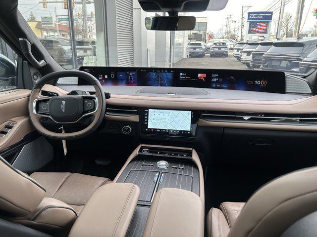 new 2025 Lincoln Navigator car, priced at $122,235