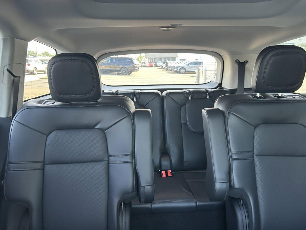 new 2025 Lincoln Aviator car, priced at $66,960