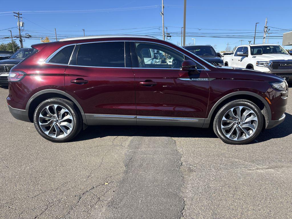 used 2022 Lincoln Nautilus car, priced at $37,490