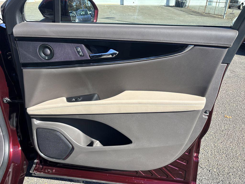 used 2022 Lincoln Nautilus car, priced at $37,490