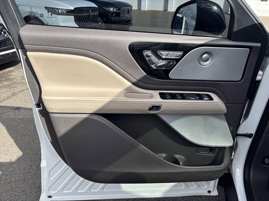 used 2020 Lincoln Aviator car, priced at $27,890