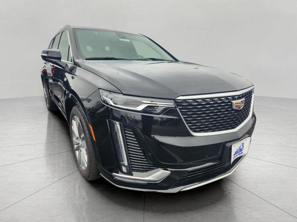 used 2025 Cadillac XT6 car, priced at $44,893