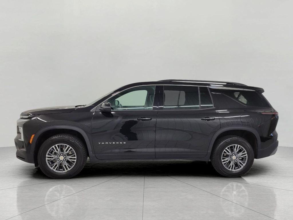 used 2025 Chevrolet Traverse car, priced at $39,786