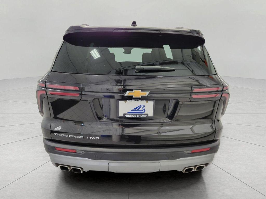 used 2025 Chevrolet Traverse car, priced at $34,123