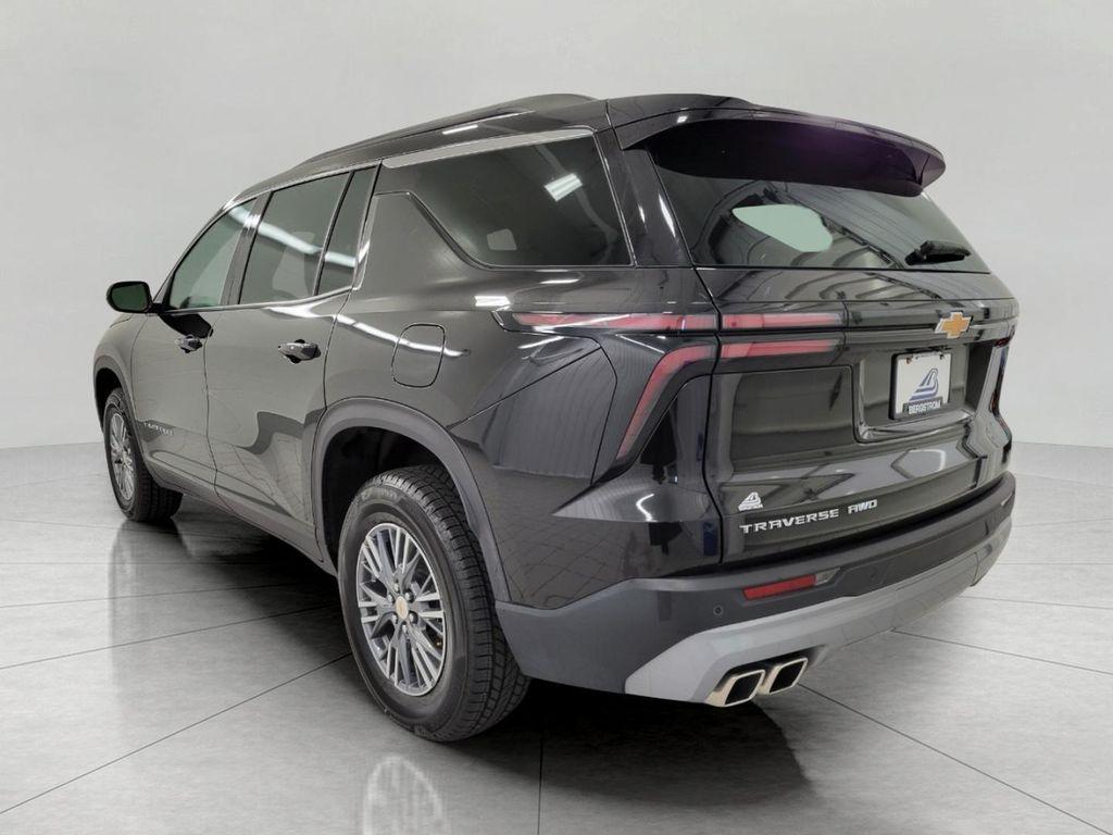 used 2025 Chevrolet Traverse car, priced at $39,786