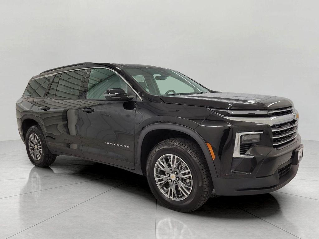 used 2025 Chevrolet Traverse car, priced at $39,786