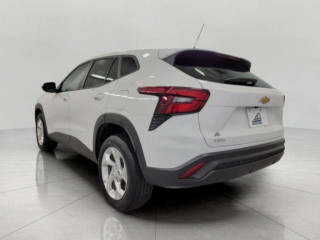 used 2024 Chevrolet Trax car, priced at $19,551
