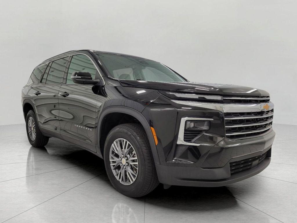 used 2025 Chevrolet Traverse car, priced at $38,380