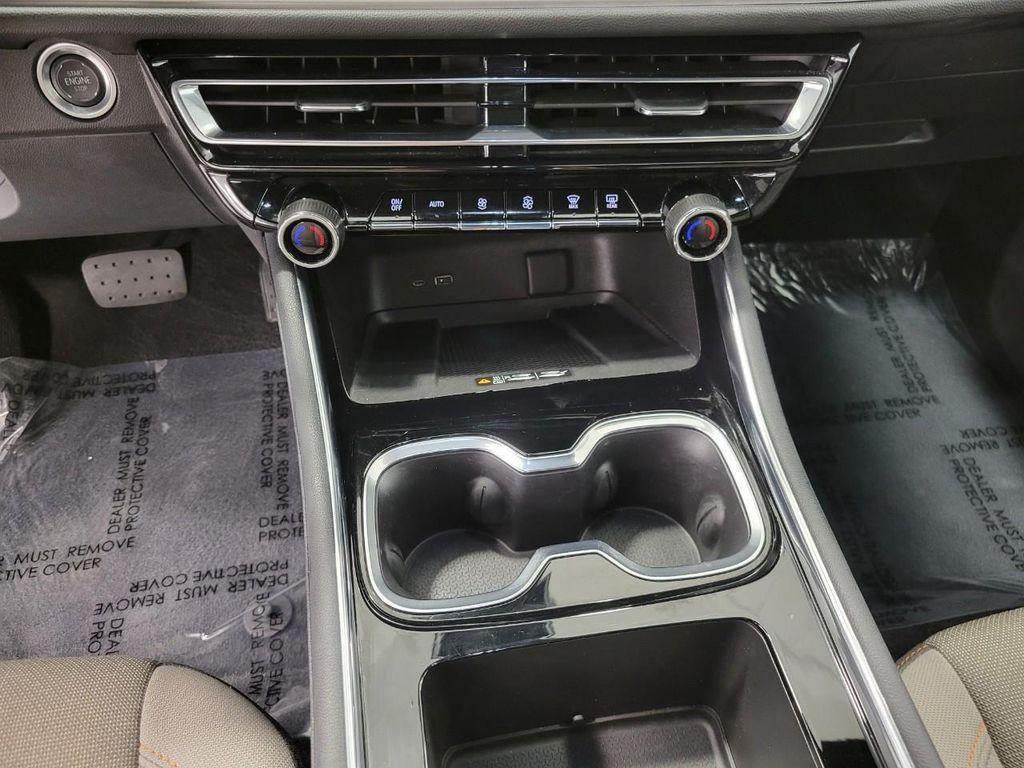 used 2025 Chevrolet Traverse car, priced at $38,380
