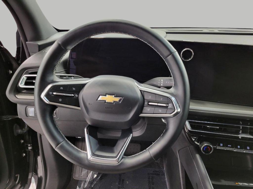 used 2025 Chevrolet Traverse car, priced at $38,380