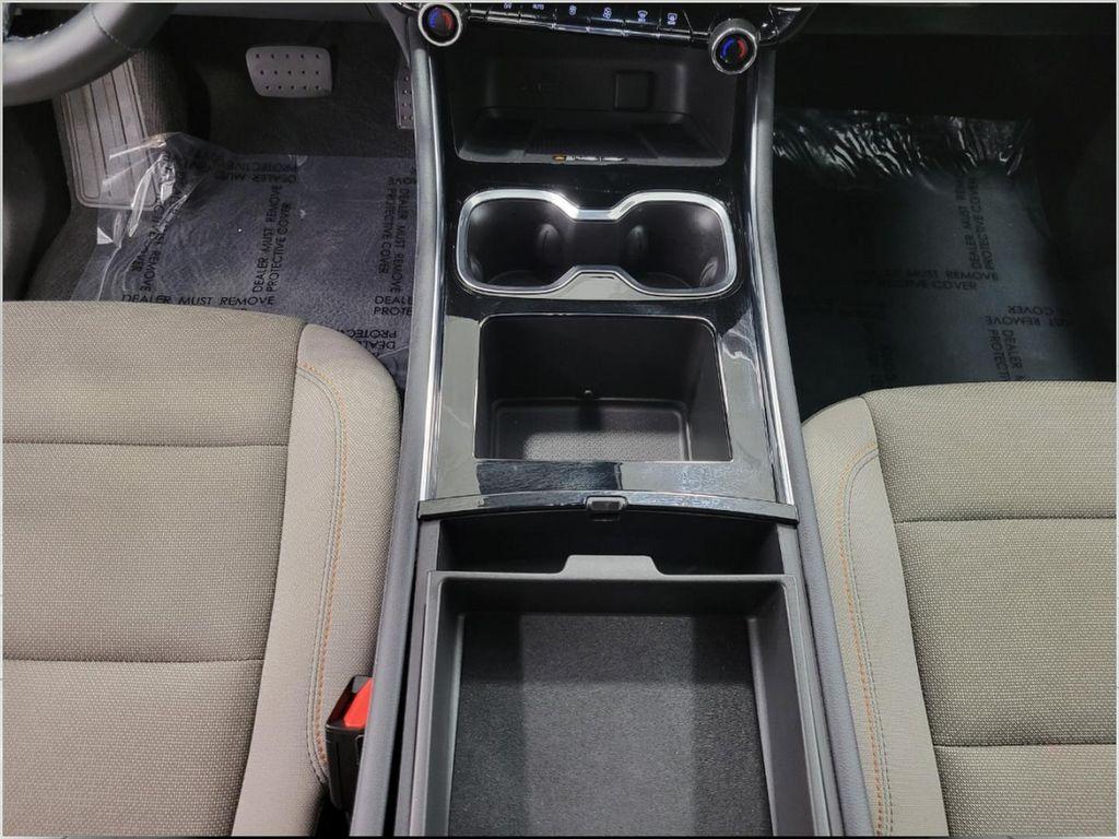 used 2025 Chevrolet Traverse car, priced at $38,380