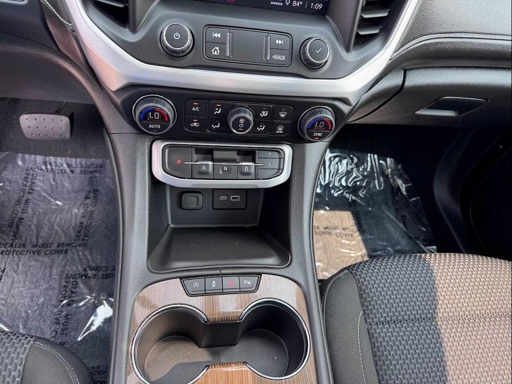 used 2023 GMC Acadia car, priced at $28,935