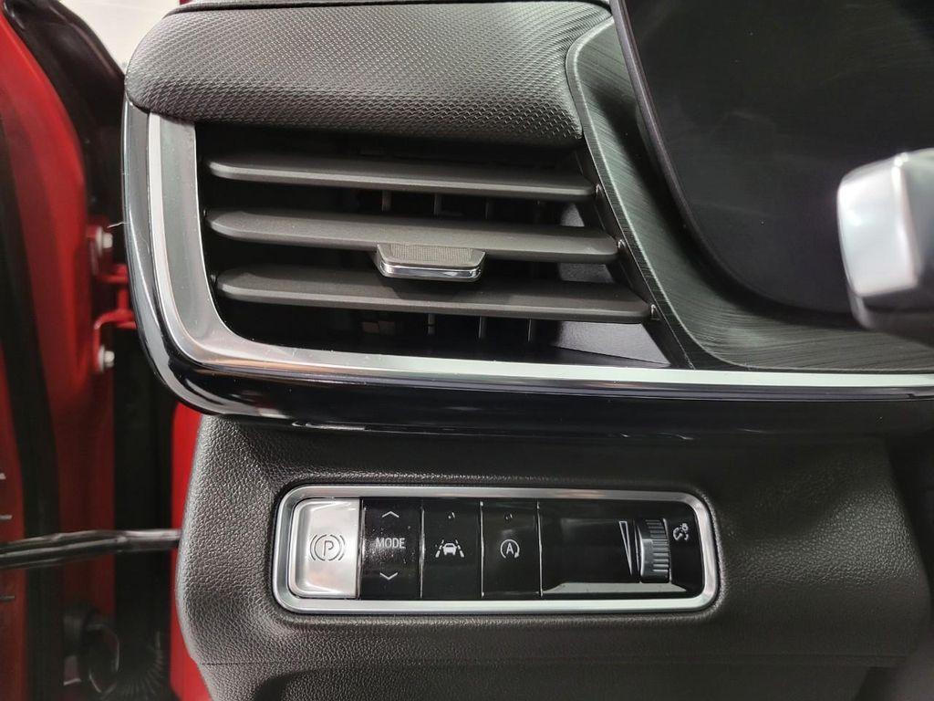 used 2025 Buick Envision car, priced at $28,389