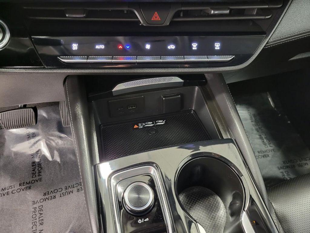 used 2025 Buick Envision car, priced at $28,389