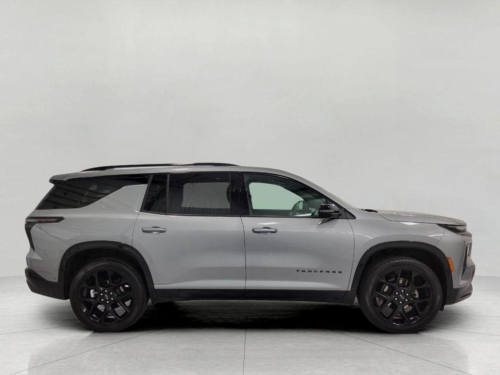 used 2024 Chevrolet Traverse car, priced at $50,172