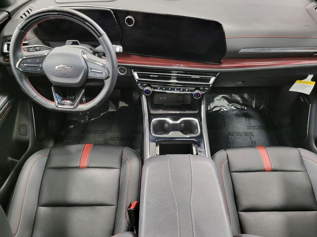 used 2024 Chevrolet Traverse car, priced at $50,172