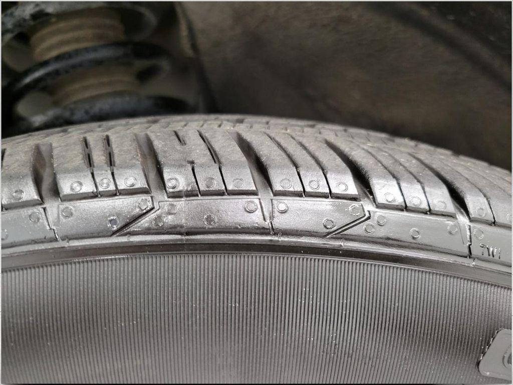 used 2024 Chevrolet Traverse car, priced at $50,172