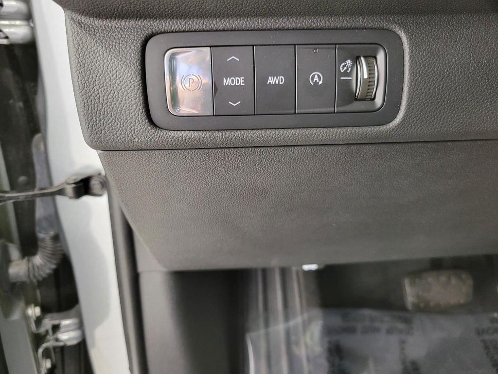 used 2024 Chevrolet Traverse car, priced at $50,172