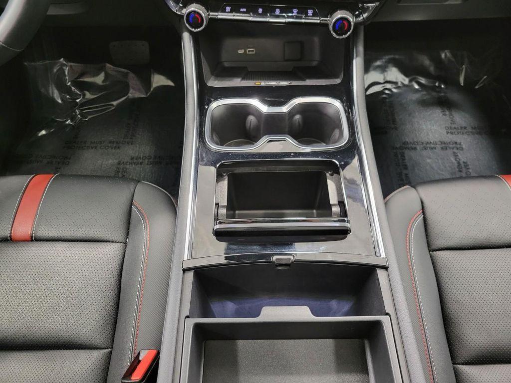 used 2024 Chevrolet Traverse car, priced at $50,172