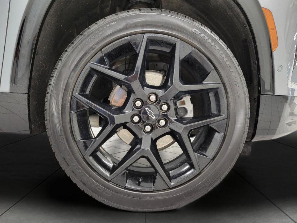 used 2024 Chevrolet Traverse car, priced at $50,172