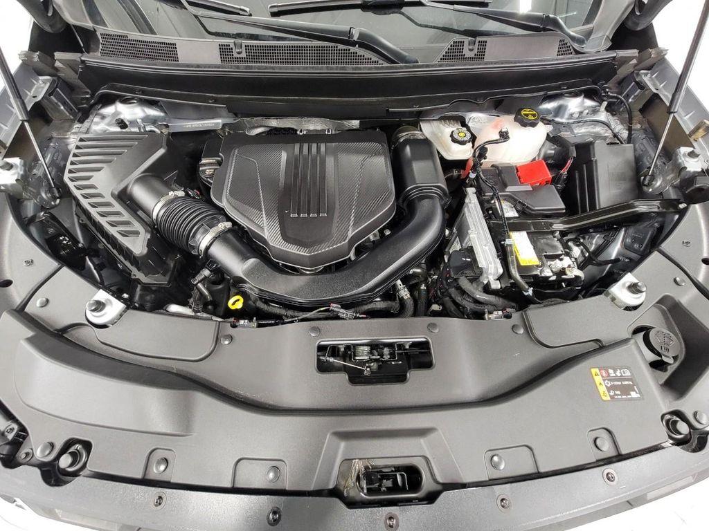 used 2025 Chevrolet Traverse car, priced at $35,067