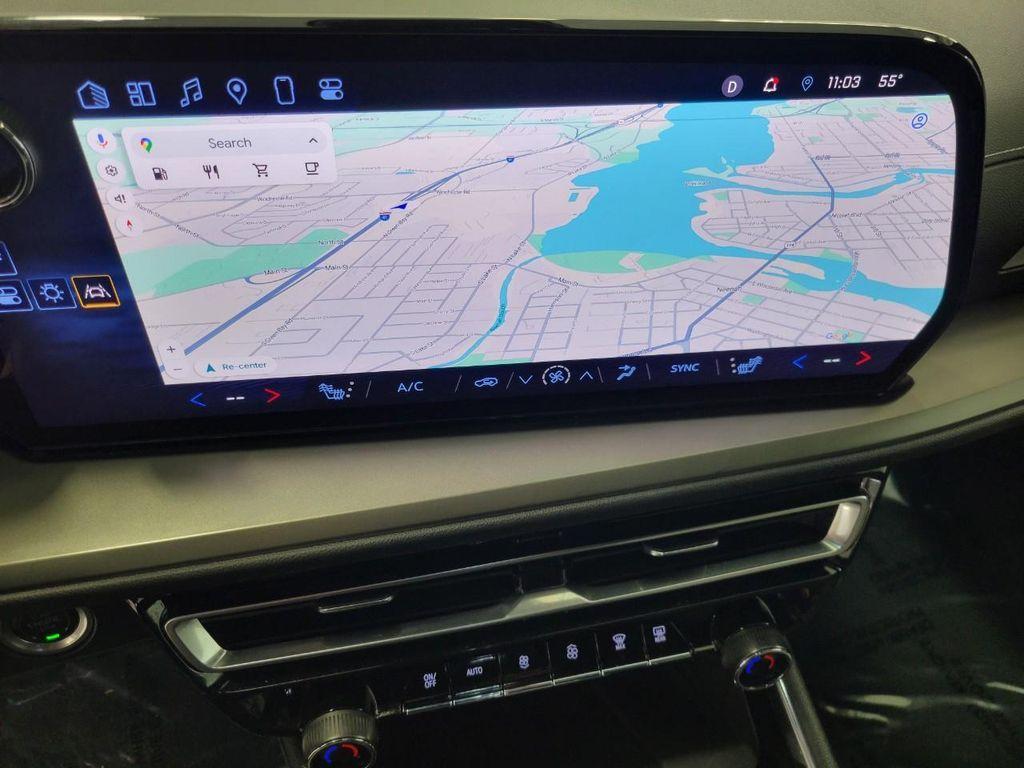 used 2025 Chevrolet Traverse car, priced at $35,067