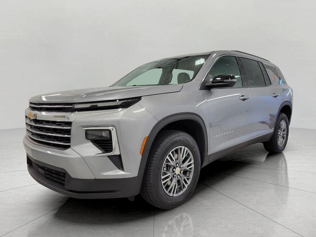used 2025 Chevrolet Traverse car, priced at $35,067